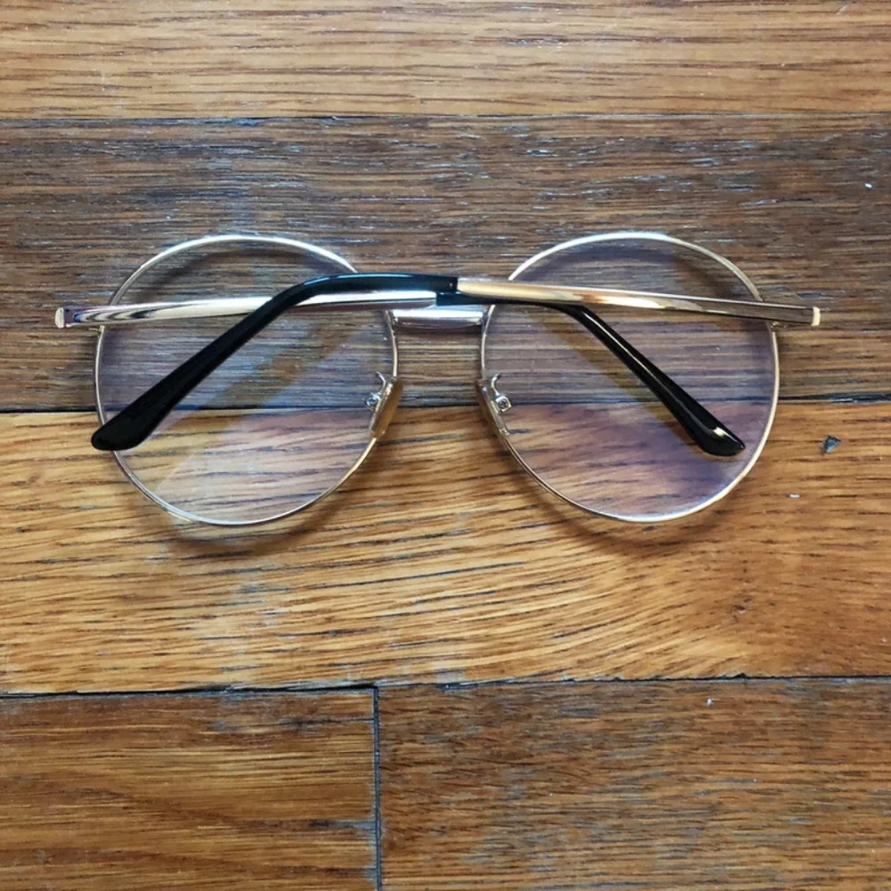 Glasses - Picture 2 of 2